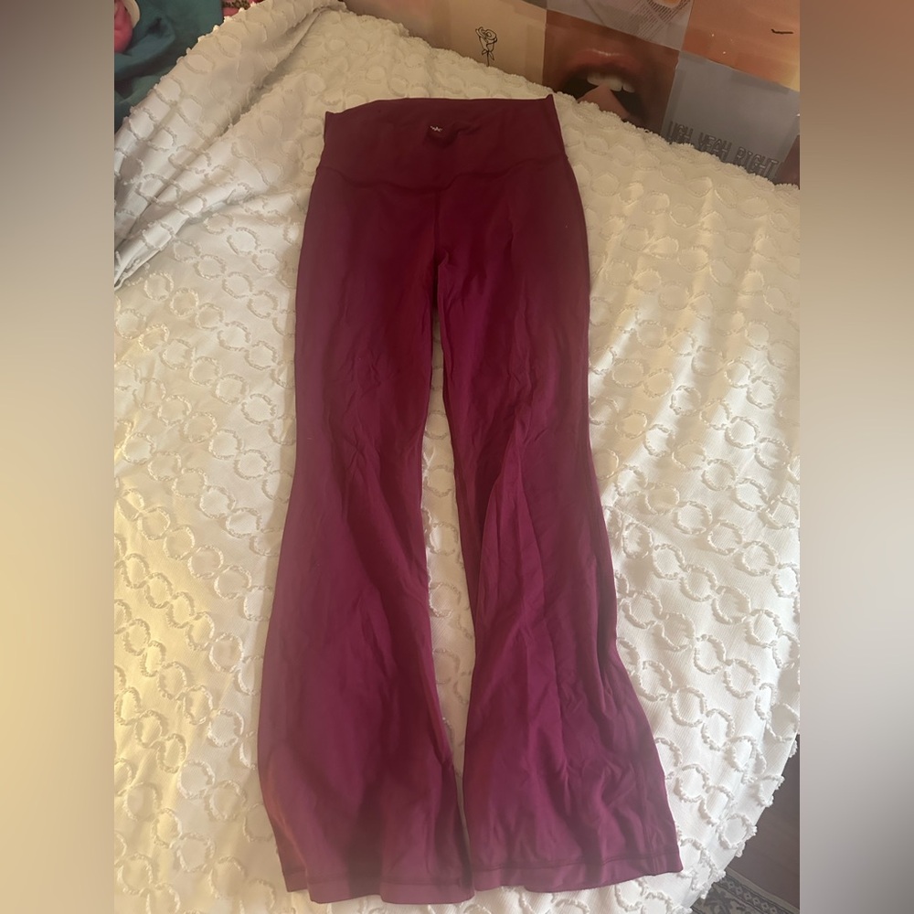 TNA Action - Size L pink flare leggings